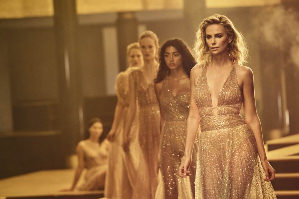 漂亮和气质哪个吸引人