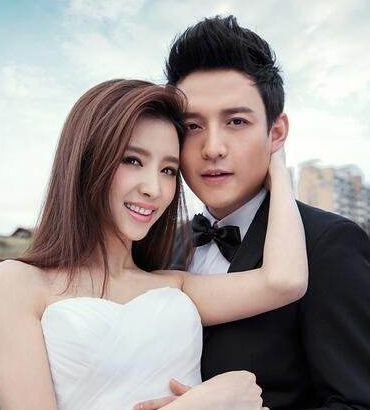 百克力老婆是做什么工作的