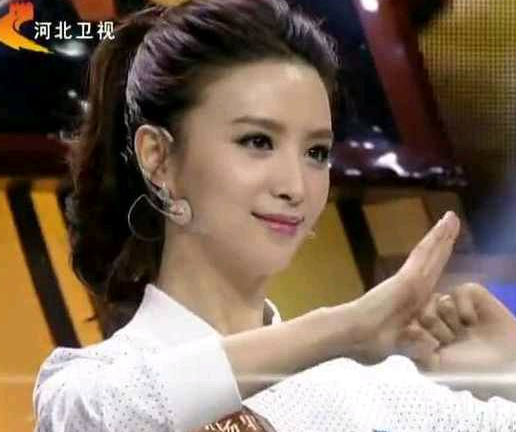 百克力老婆是做什么工作的