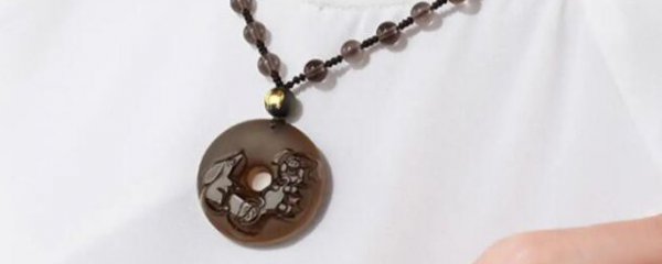 属羊的人佩戴什么好