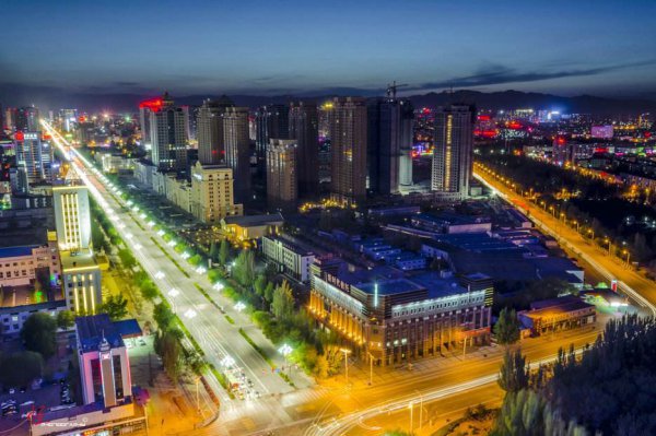 草原钢铁城是哪个城市的别称