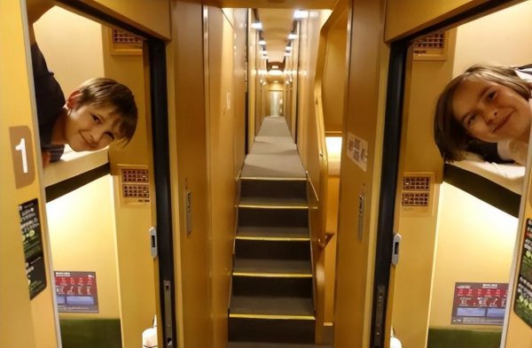 女生独自坐硬卧安全吗