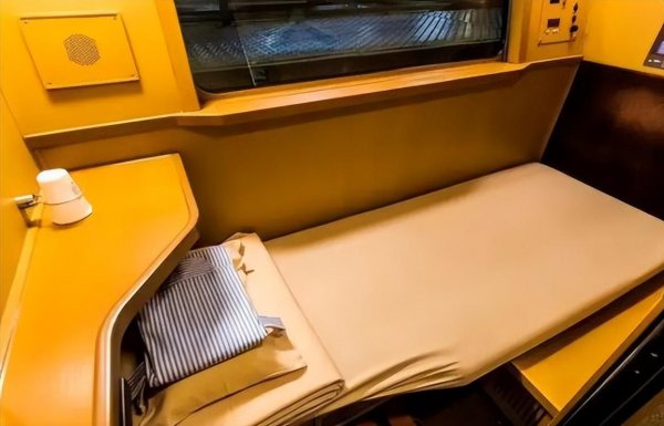 女生独自坐硬卧安全吗