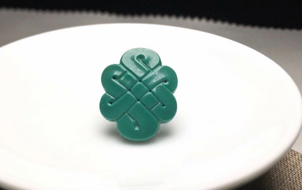 刚买的绿松石要不要泡一水