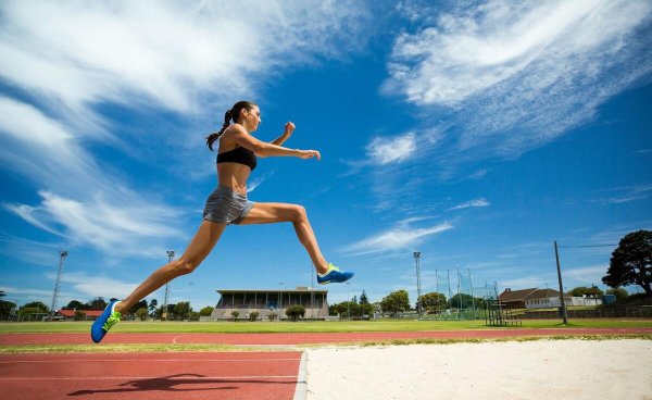 跳远的技巧怎样才能跳得更远