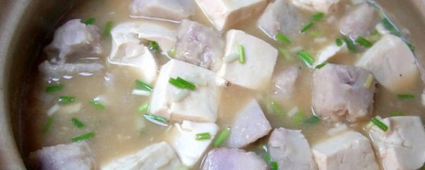 新鲜雪里红煮芋头怎么做