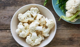 如何炒花菜好吃又简单 怎么炒花菜好吃又简单