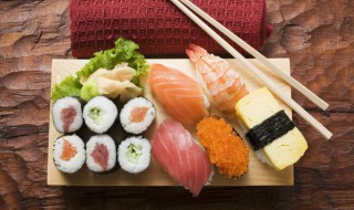 寿司是用什么米做的 寿司是用哪种米做的