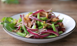 洋葱土豆怎么做 如何做洋葱炒土豆