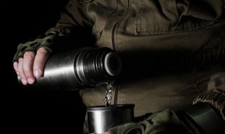 送给男友杯子上刻什么字 送给男友杯子上刻哪些字