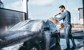 汽车停车表面怎么清洗 汽车停车表面如何清洗