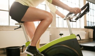 电瓶漏水怎么办 机动车电瓶漏水必须要换吗