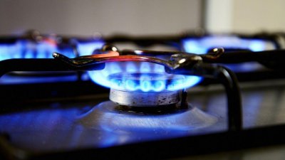 燃气灶红火是什么原因处理方法 2招解决燃气灶出现红火