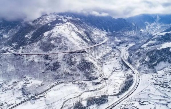 雅叶高速的起点和终点分别是