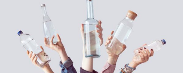 情侣杯子应该刻什么字呢