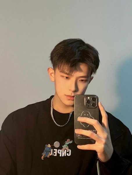 男士长脸适合什么发型