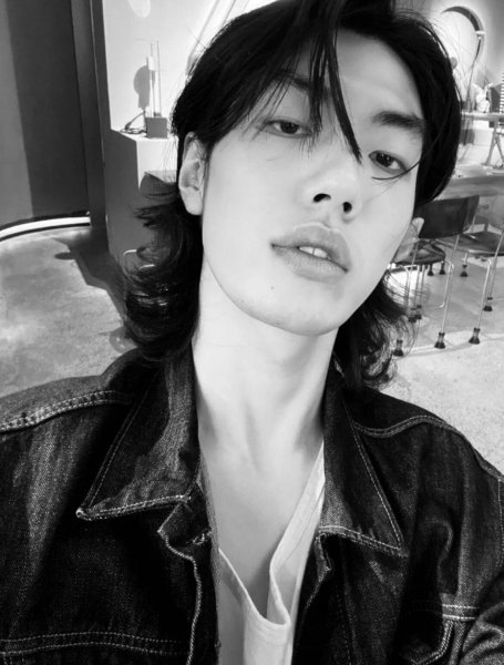 男士长脸适合什么发型