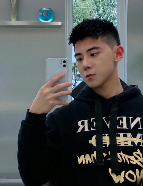 男士长脸适合什么发型