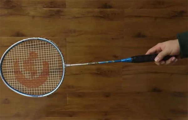 羽毛球怎么扣球才有力量