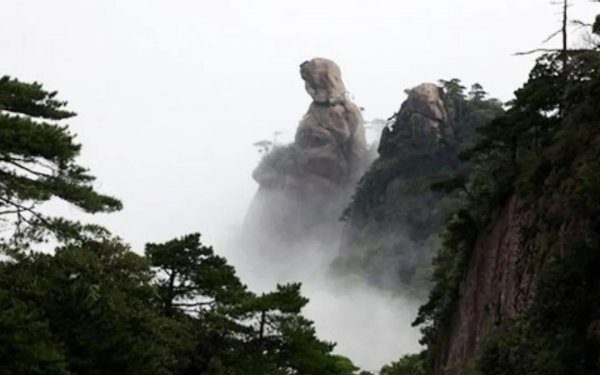 神女峰在哪里在哪个省的位置