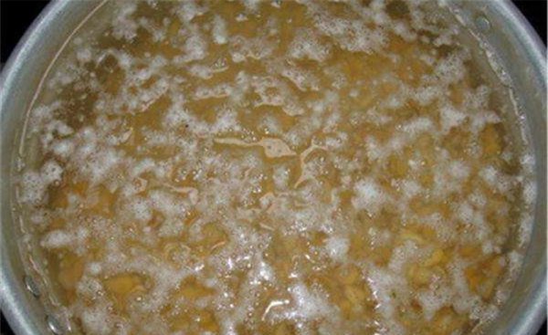 老玉米钓鱼饵料的制作方法