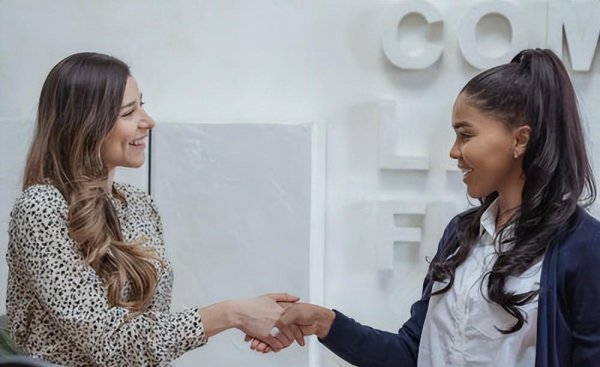 大学生面试穿什么衣服比较合适