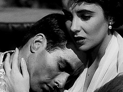 伊丽莎白泰勒紫色眼睛是真的吗