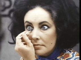 伊丽莎白泰勒紫色眼睛是真的吗