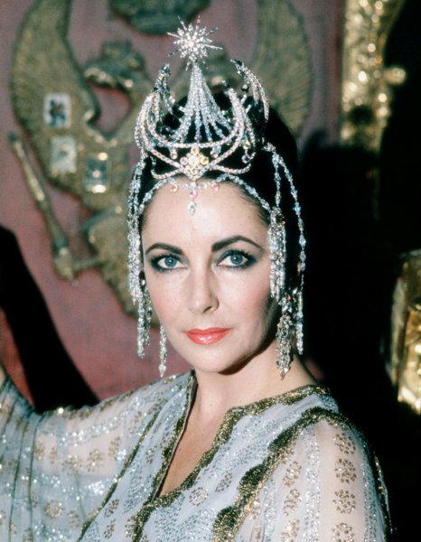 伊丽莎白泰勒紫色眼睛是真的吗