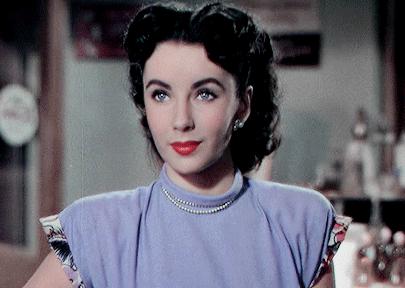 伊丽莎白泰勒紫色眼睛是真的吗