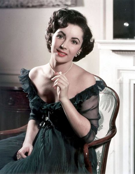 伊丽莎白泰勒紫色眼睛是真的吗