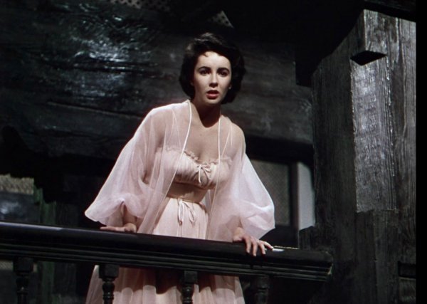 伊丽莎白泰勒紫色眼睛是真的吗