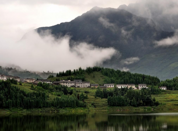 瓦屋山雅女湖在哪里