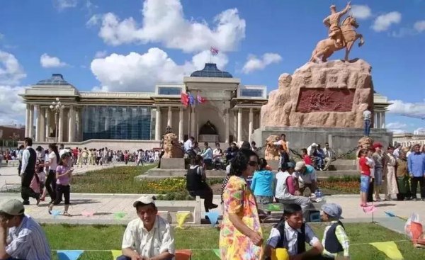 蒙古国人均gdp多少美元