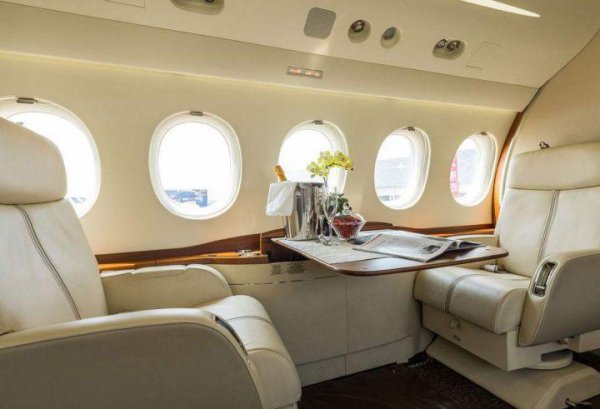 飞机经济舱哪个位置好