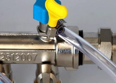 供暖放气怎么放气