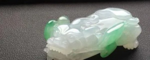 已婚男士戴什么挂件好