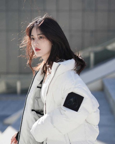 穿衣服忌上深下浅