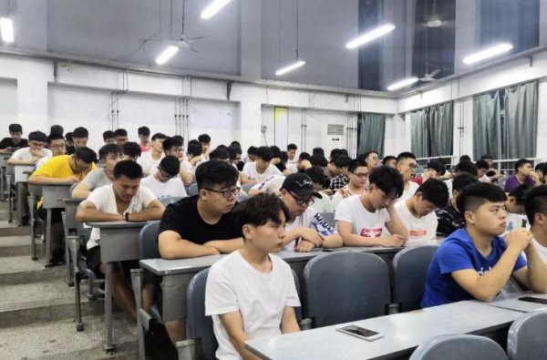 比本科还牛的专科学校