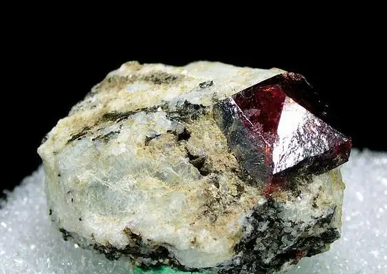 锆石和莫桑钻的区别