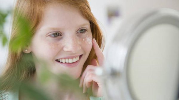 防晒霜打开一年后还能用吗