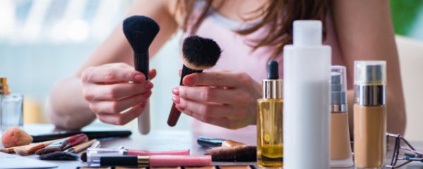 化妆品用什么做的