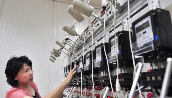 邻居的零线我的火线我家电表会转吗