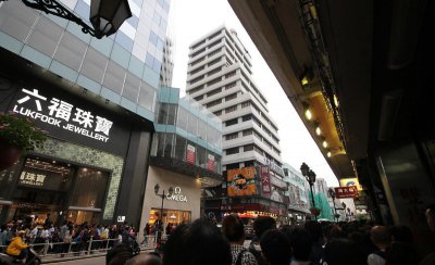 六福和周六福有什么不一样 六福珠宝和周六福哪个好