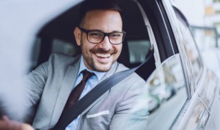 车玻璃漏水怎么办 车玻璃漏水怎么处理呢