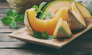 夏天怎样挑哈密瓜才甜 哈密瓜怎么挑选才甜