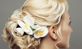 新娘梳头三句吉祥语 三梳礼吉祥话简单