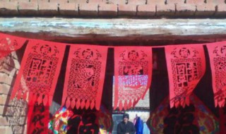 北方过年大门摆什么 北方过年大门摆啥
