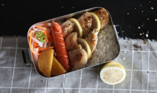 塑料保鲜盒怎么清洗 食品保鲜盒的顽固污渍怎么清除