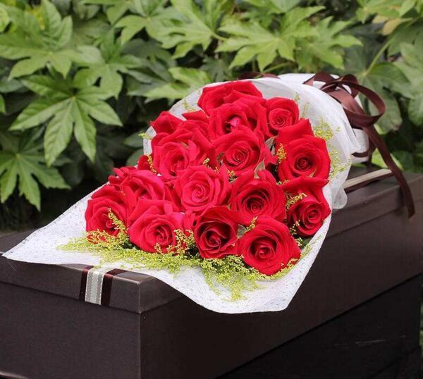 十九朵红玫瑰花语是什么意思